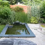 Standing Piscine Privee En Ecrin De Verdure Mérignac