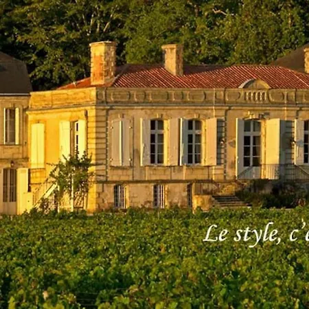 Standing Piscine Privée En écrin De Verdure