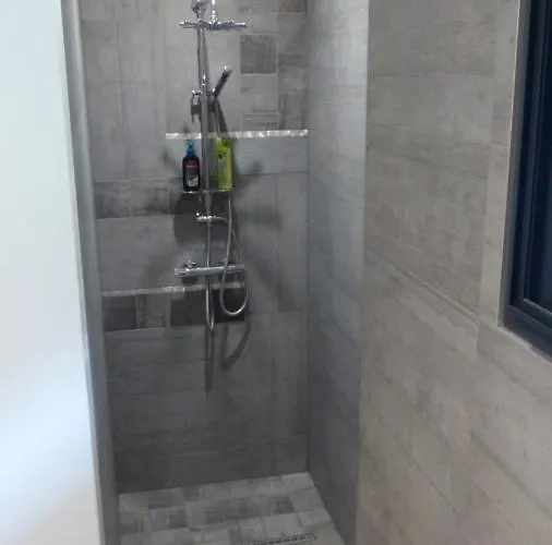 Villa Standing Piscine Privée En écrin De Verdure