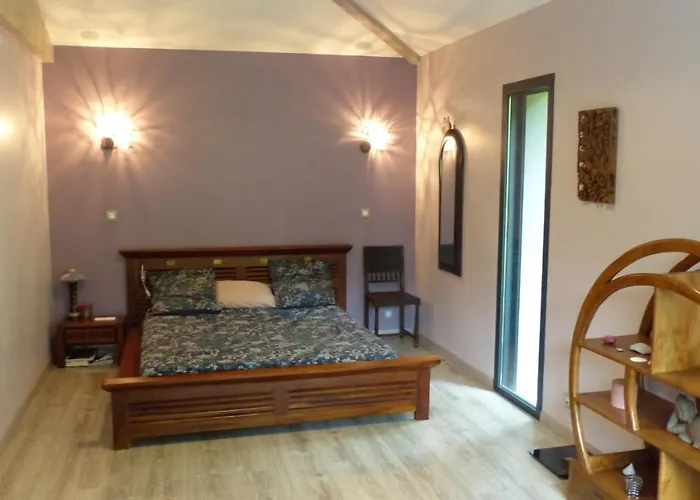 Villa Standing Piscine Privée En écrin De Verdure *