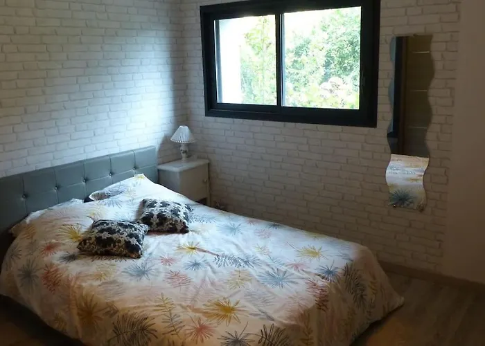 Villa Standing Piscine Privée En écrin De Verdure