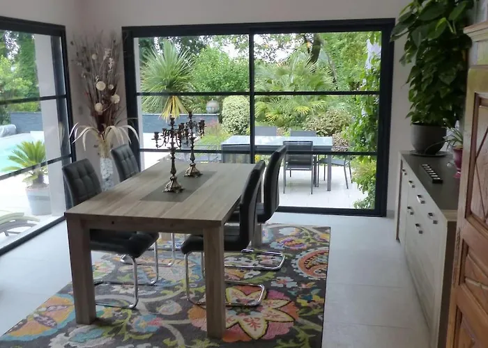 Standing Piscine Privée En écrin De Verdure * Mérignac